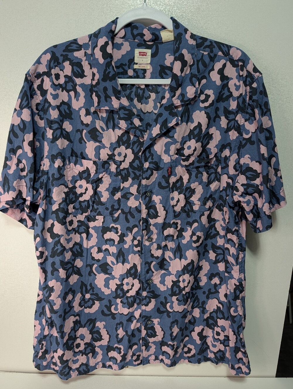 Levi's Relaxed Blue & Pink Floral Men's Shirt - Large